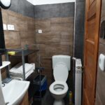 Zuhanyzós fürdőszoba újszegedi apartman Szeged